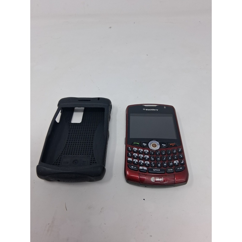 Blackberry Curve 8330 Red Used No Power  untested With Case. X